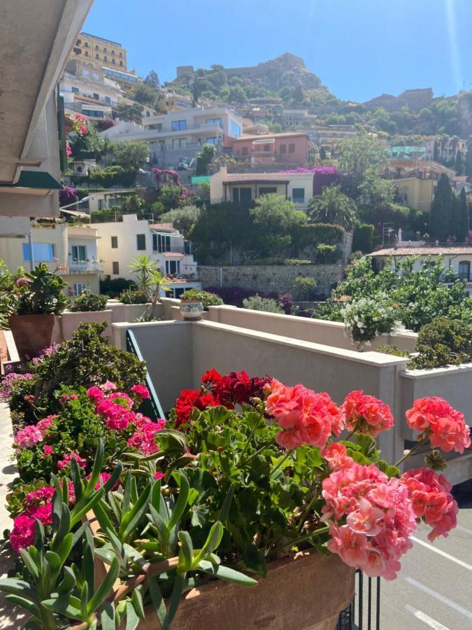 Villa Centaurea Apartment With Private Parking Таормина Екстериор снимка