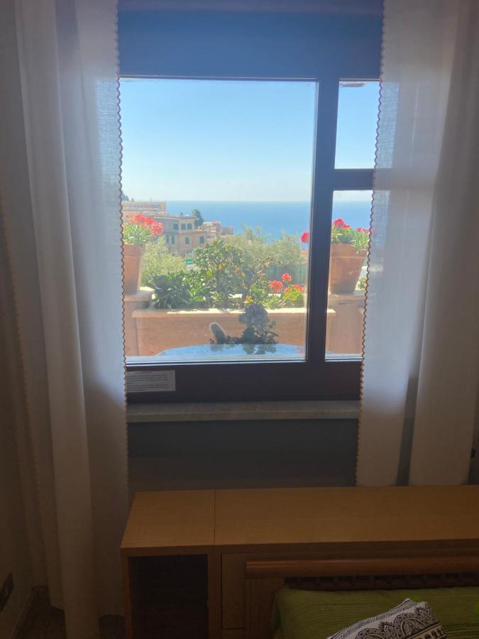 Villa Centaurea Apartment With Private Parking Таормина Екстериор снимка
